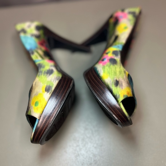 Bandolino Pumps BD7Jamara Abstract Floral Print PeepToe Multi-Color Size 6.5 - Picture 5 of 10